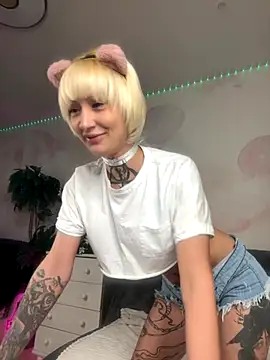 Lets Fun online show from September 17, 2025, 10:01 pm