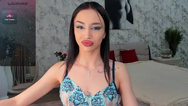 KatieBrown1 online show from September 19, 2025, 8:07 am