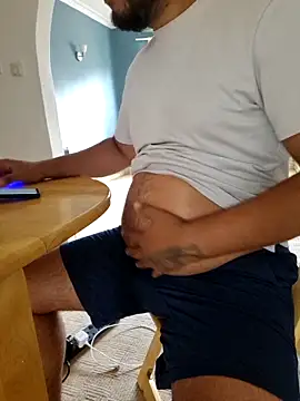 bellylova online show from September 22, 2025, 1:17 pm