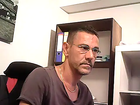 Snapshot of mastercharisma35 chatting on June 15, 2026, 12:05 pm mastercharisma35 online show from June 15, 2026, 12:05 pm
