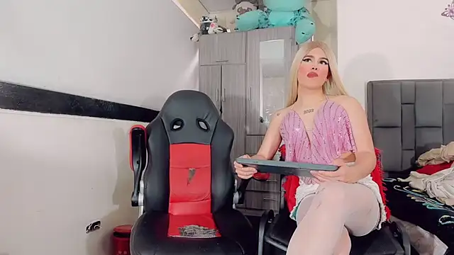 thiara veky online show from November 4, 2025, 7:06 pm