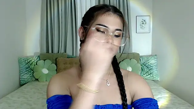 PrettyBlythes TS online show from January 18, 2026, 6:50 am