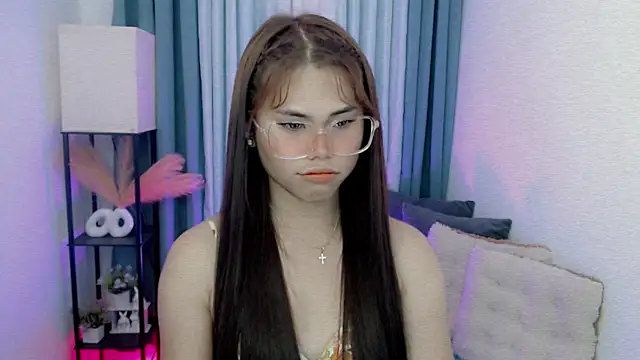 PrettyBlythes TS online show from February 15, 2026, 2:27 pm