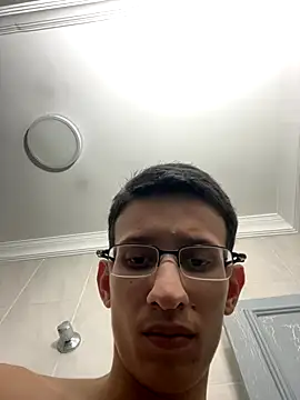 safadezanunes2 online show from October 8, 2025, 9:37 pm