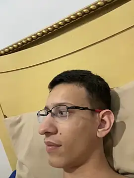 safadezanunes2 online show from October 28, 2025, 8:30 pm