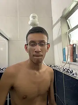 safadezanunes2 online show from October 17, 2025, 3:47 pm