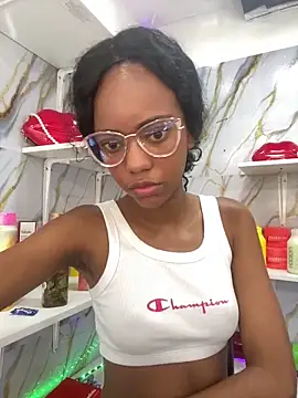 Snapshot of KinkyCutie1 chatting on October 24, 2025, 2:05 pm KinkyCutie1 online show from October 24, 2025, 2:05 pm