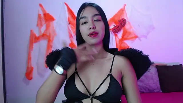 Snapshot of kyra_fox_ chatting on October 31, 2025, 12:35 pm kyra fox online show from October 31, 2025, 12:35 pm