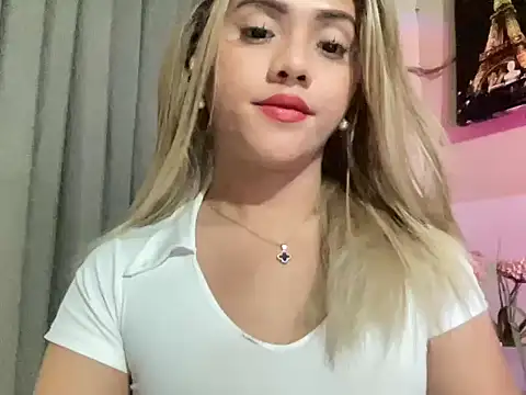 Snapshot of calimonroe chatting on February 22, 2026, 10:00 pm calimonroe online show from February 22, 2026, 10:00 pm