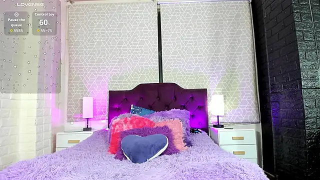 Snapshot of Zamara_Kleii chatting on November 19, 2025, 3:39 am Zamara Kleii online show from November 19, 2025, 3:39 am