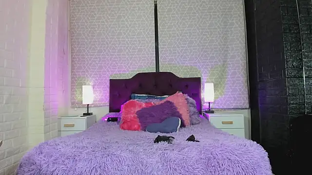 Snapshot of Zamara_Kleii chatting on November 16, 2025, 4:06 am Zamara Kleii online show from November 16, 2025, 4:06 am