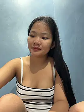 Snapshot of princess_janine chatting on June 19, 2026, 9:37 am princess janine online show from June 19, 2026, 9:37 am