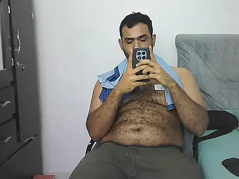 Snapshot of morenocabro10 chatting on February 26, 2026, 3:39 am morenocabro10 online show from February 26, 2026, 3:39 am