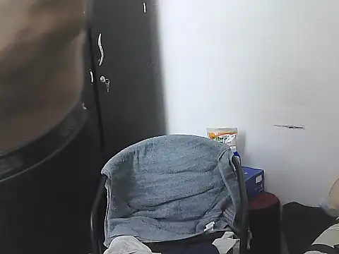 Snapshot of morenocabro10 chatting on February 1, 2026, 8:23 am morenocabro10 online show from February 1, 2026, 8:23 am