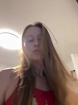 Snapshot of Kisacka chatting on September 15, 2025, 6:25 am Kisacka online show from September 15, 2025, 6:25 am