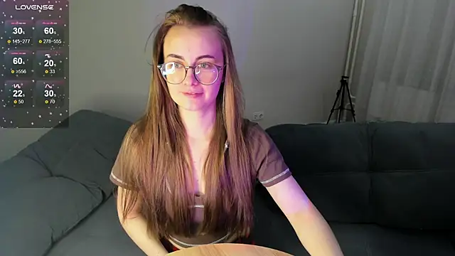 MewStella online show from October 8, 2025, 5:24 pm