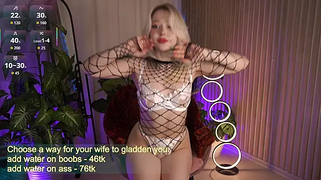 LauraWifeness online show from October 11, 2025, 5:52 am