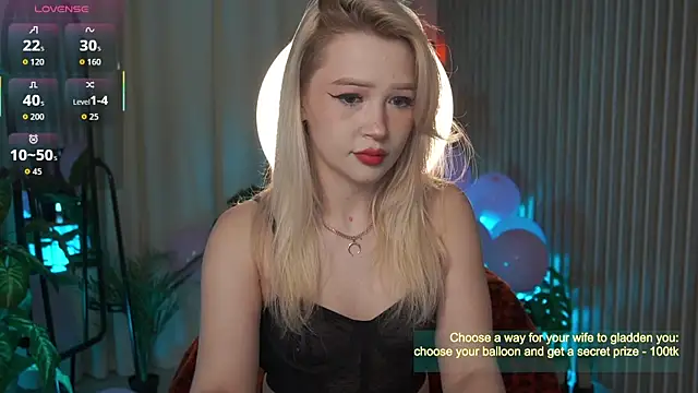 LauraWifeness online show from September 22, 2025, 5:13 am