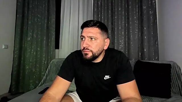 Gold Alpha Boy online show from October 26, 2025, 6:41 pm