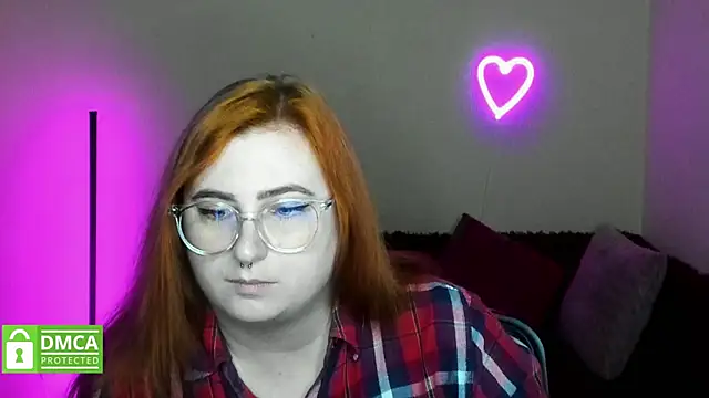 Alicia love00 online show from October 17, 2025, 5:26 pm