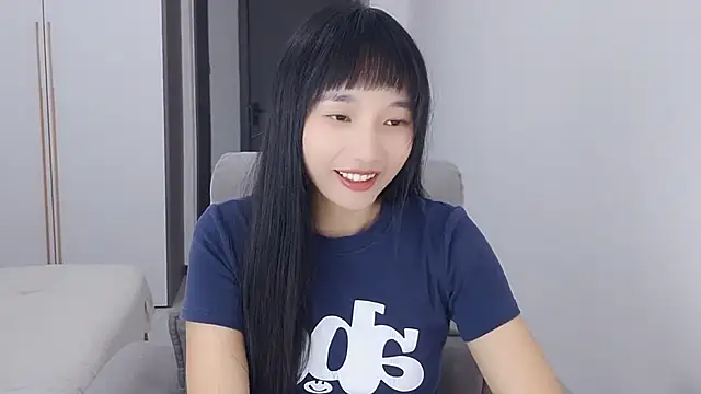 Snapshot of Lisa-3333 chatting on September 29, 2025, 2:23 pm Lisa-3333 online show from September 29, 2025, 2:23 pm