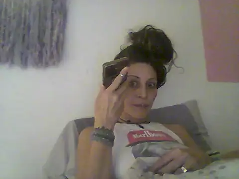 Snapshot of Bebita-zmp chatting on July 9, 2026, 10:53 pm Bebita-zmp online show from July 9, 2026, 10:53 pm