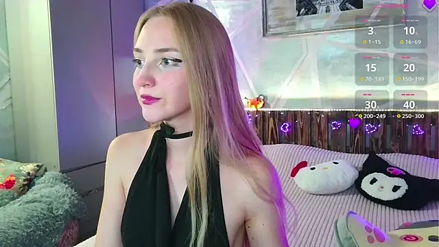 Luna-Fever online show from September 21, 2025, 3:06 pm