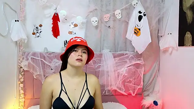 sukilove18 online show from October 14, 2025, 11:14 pm