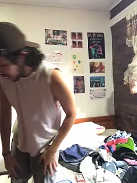 Snapshot of Luxx_14 chatting on November 4, 2025, 4:33 pm Luxx 14 online show from November 4, 2025, 4:33 pm