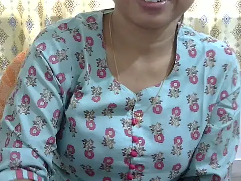 CHAMELI4747 online show from March 21, 2026, 8:41 am