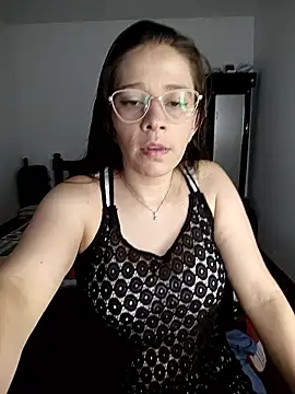 Isabella5 Brown  online show from January 6, 2026, 3:49 pm