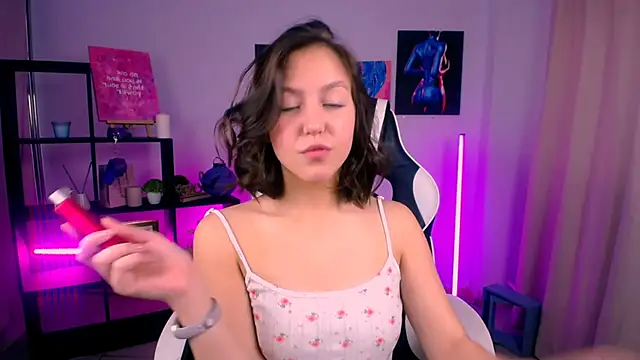 CindySparkl online show from October 20, 2025, 5:20 am