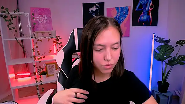 CindySparkl online show from October 10, 2025, 3:07 am