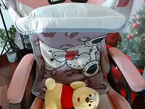 lolibaby online show from October 6, 2025, 5:52 am