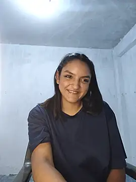 Snapshot of Ari_20_ chatting on August 7, 2026, 3:01 am Ari 20 online show from August 7, 2026, 3:01 am
