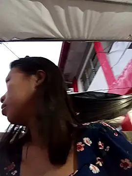 PINAYSQUIRTPUSSYHOLE online show from April 22, 2026, 9:32 pm