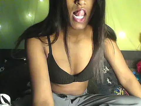 mickle james online show from November 23, 2025, 3:38 am