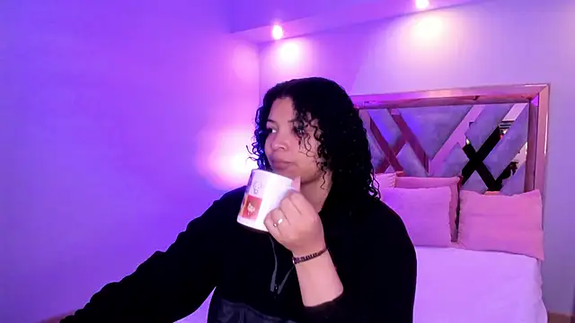 Dakota Mars online show from October 7, 2025, 12:06 pm