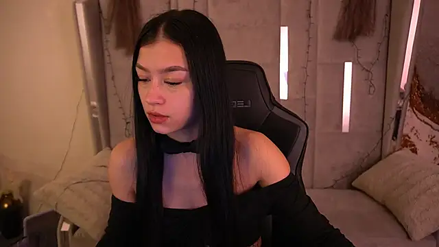 FataleNellie online show from April 10, 2026, 8:27 pm