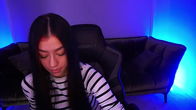 Snapshot of FataleNellie chatting on November 11, 2025, 10:37 pm FataleNellie online show from November 11, 2025, 10:37 pm