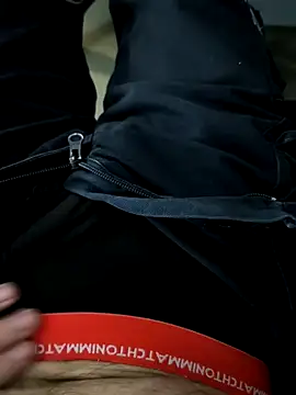 fergi1999 online show from November 28, 2025, 9:09 am