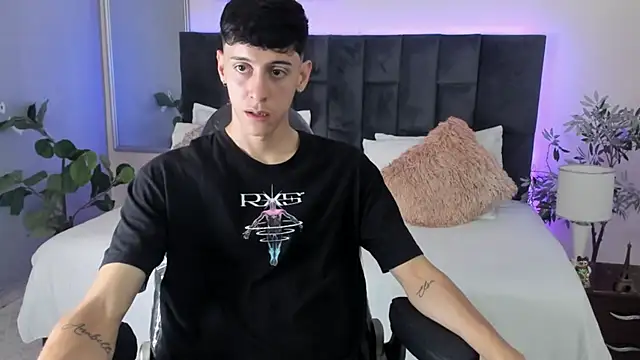 Jhon snow22 online show from November 22, 2025, 1:43 pm