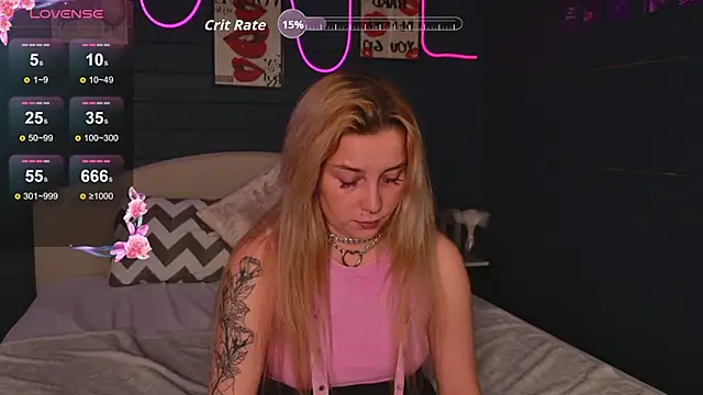 Crystal Jull online show from November 12, 2025, 2:43 pm