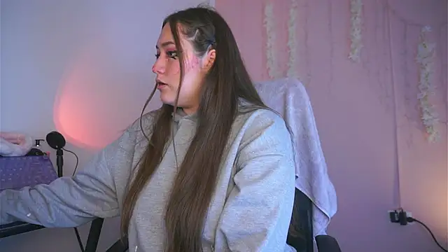 Violet moon24 online show from November 5, 2025, 8:56 pm