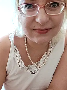 VikaKing online show from November 27, 2025, 9:21 am