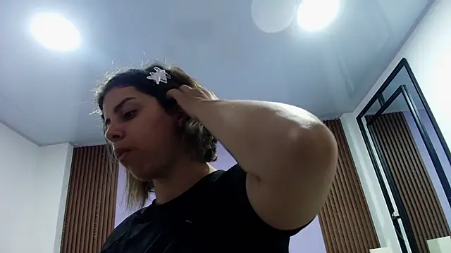 Snapshot of gisell_gomez chatting on February 19, 2026, 7:55 pm gisell gomez online show from February 19, 2026, 7:55 pm