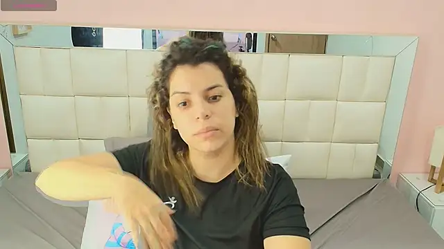 gisell gomez online show from December 21, 2025, 12:51 pm