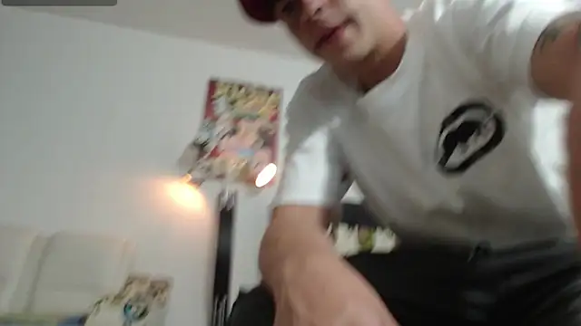 Thomasjons  online show from May 31, 2026, 4:51 am