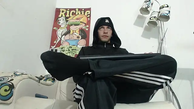 Thomasjons  online show from November 18, 2025, 9:12 am