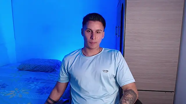 valentinosex1 online show from November 9, 2025, 9:41 pm